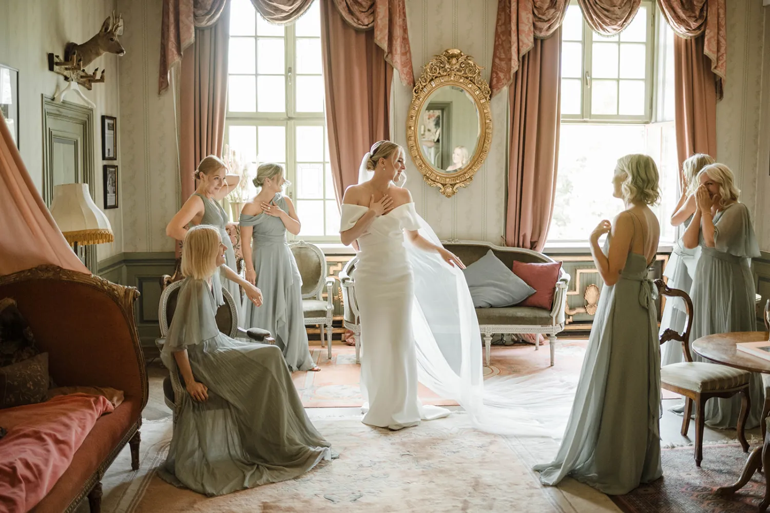 Linnéa & Kim, Bridal Prep i Marguerites sovrum