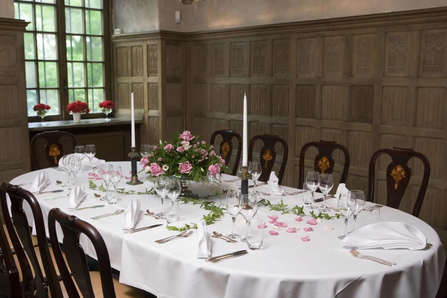 Lower Gothic dining room at Häringe Palace