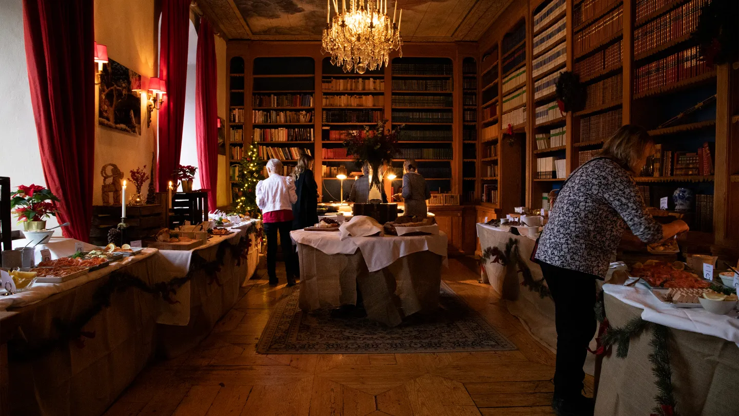 Julbord i biblioteket