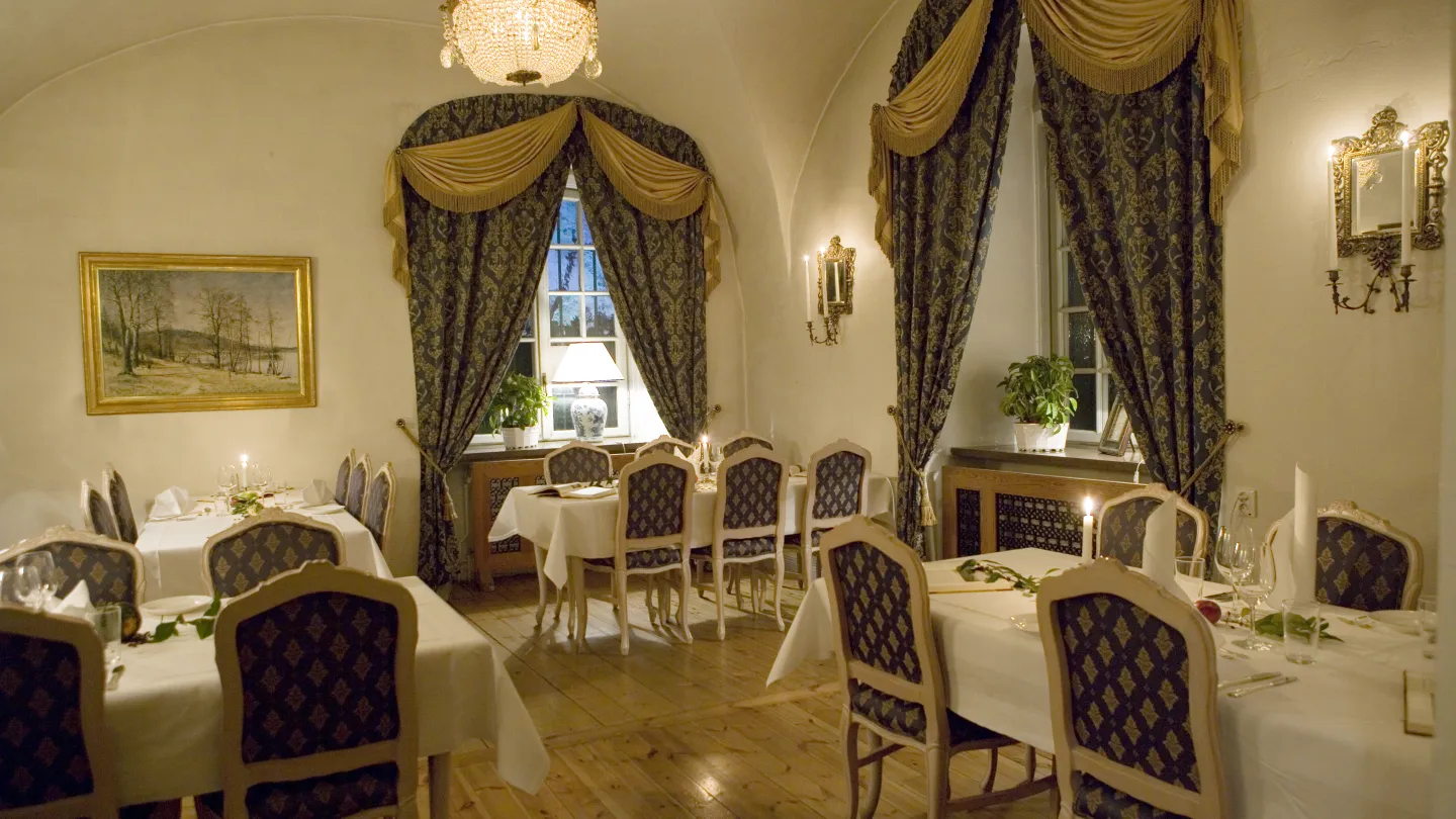 The Blue dining room at Häringe Palace